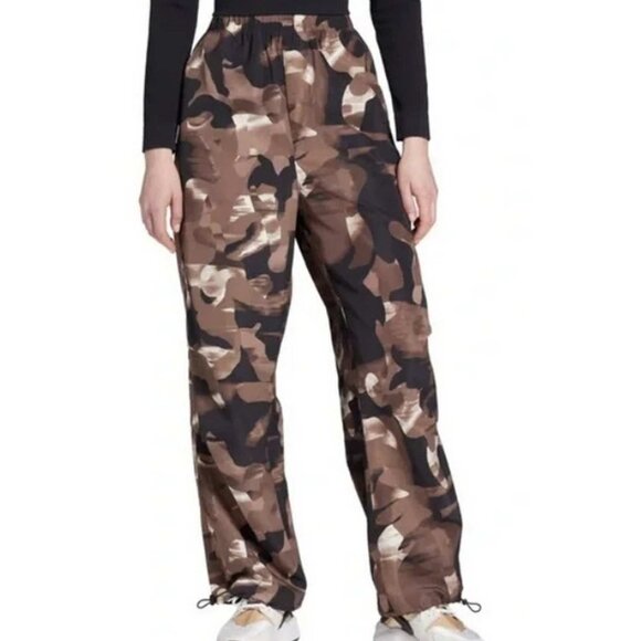 Women’s Parachute DSG Camo Pants SMALL  (3666) - Picture 1 of 9